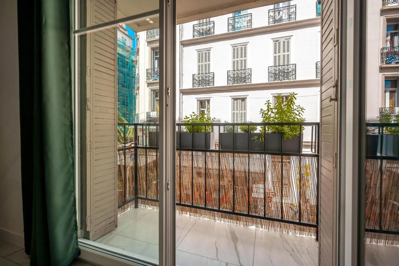 O Repos Des Artistes - Balcon & Spa Toulon 0*,